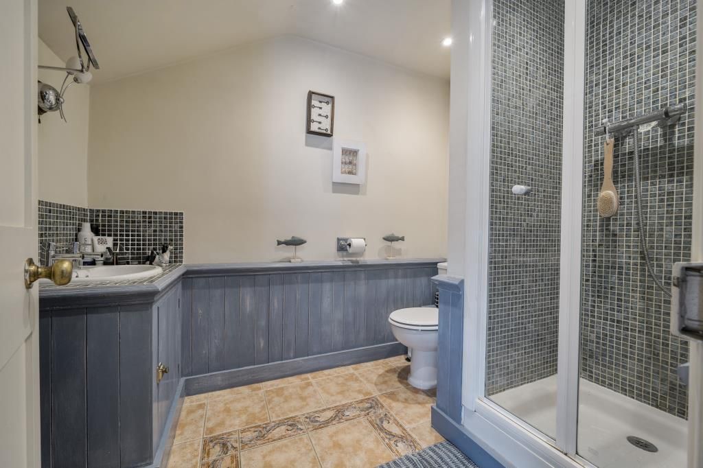 Additional image 25 of 4 bed terraced house for saleCastle Hill, Reading, Berkshire RG1