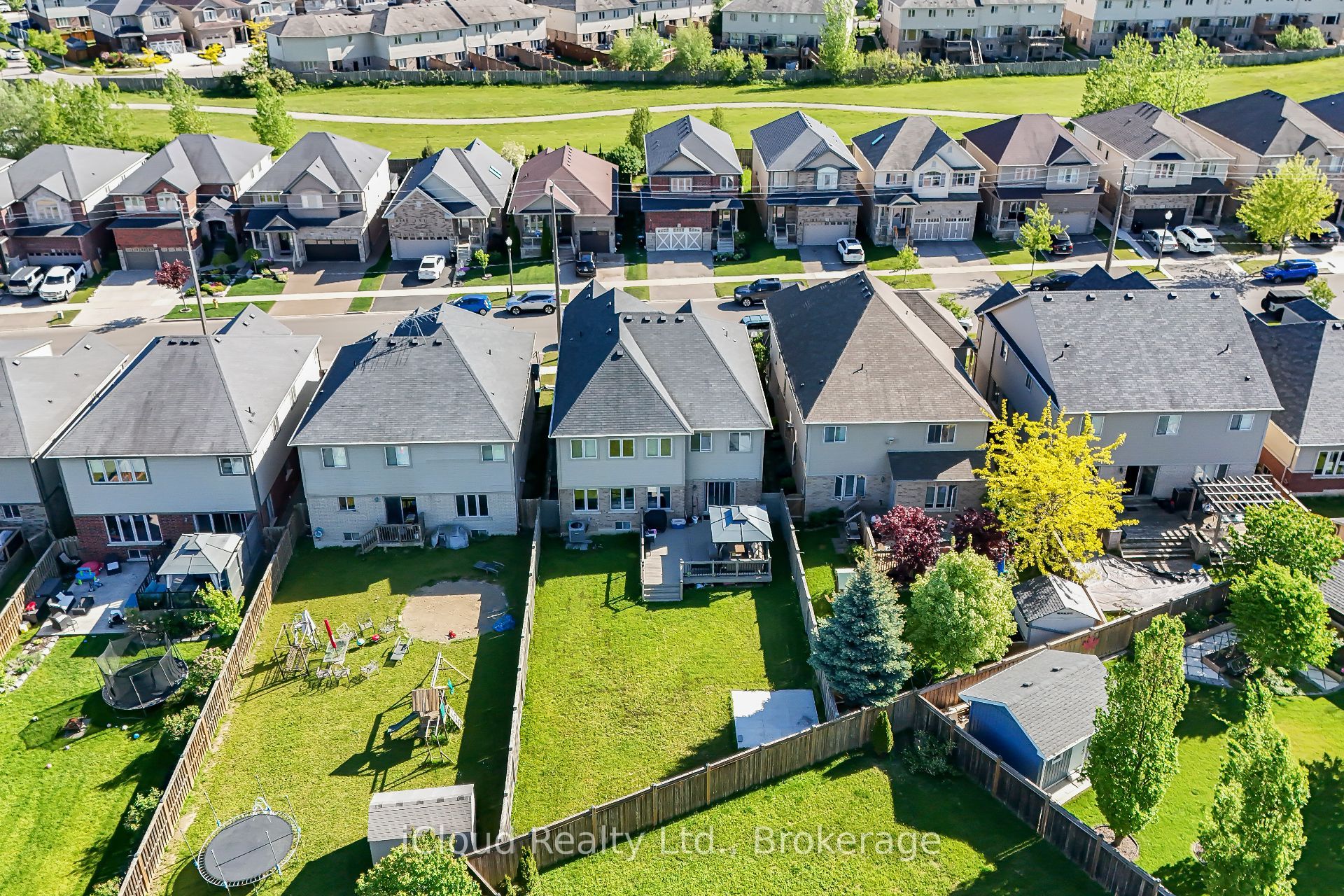795 Robert Ferrie Drive, Kitchener, ON, N2R 0B9 photo 3
