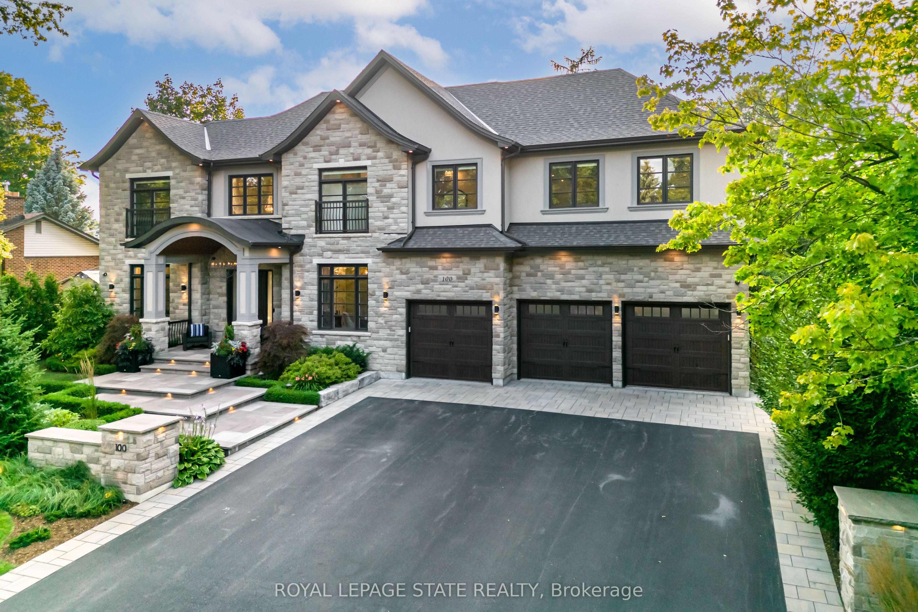 100 Seneca Drive, Hamilton, ON, L9G 3B8 photo 4