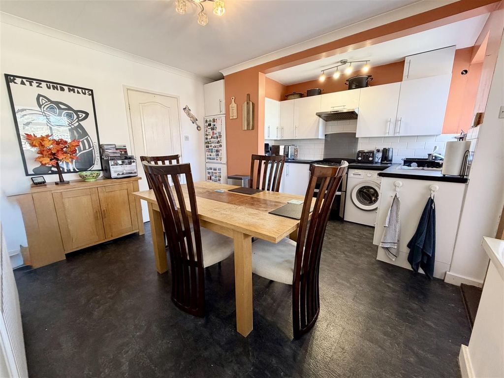Additional image 8 of 3 bed end terrace house for saleBarleyhill Road, Garforth, Leeds LS25