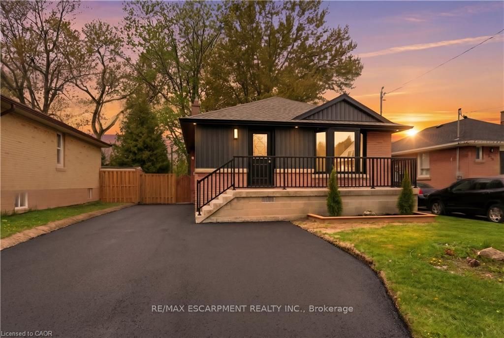 374 East 13th Street, Hamilton, ON, L9A 4A1