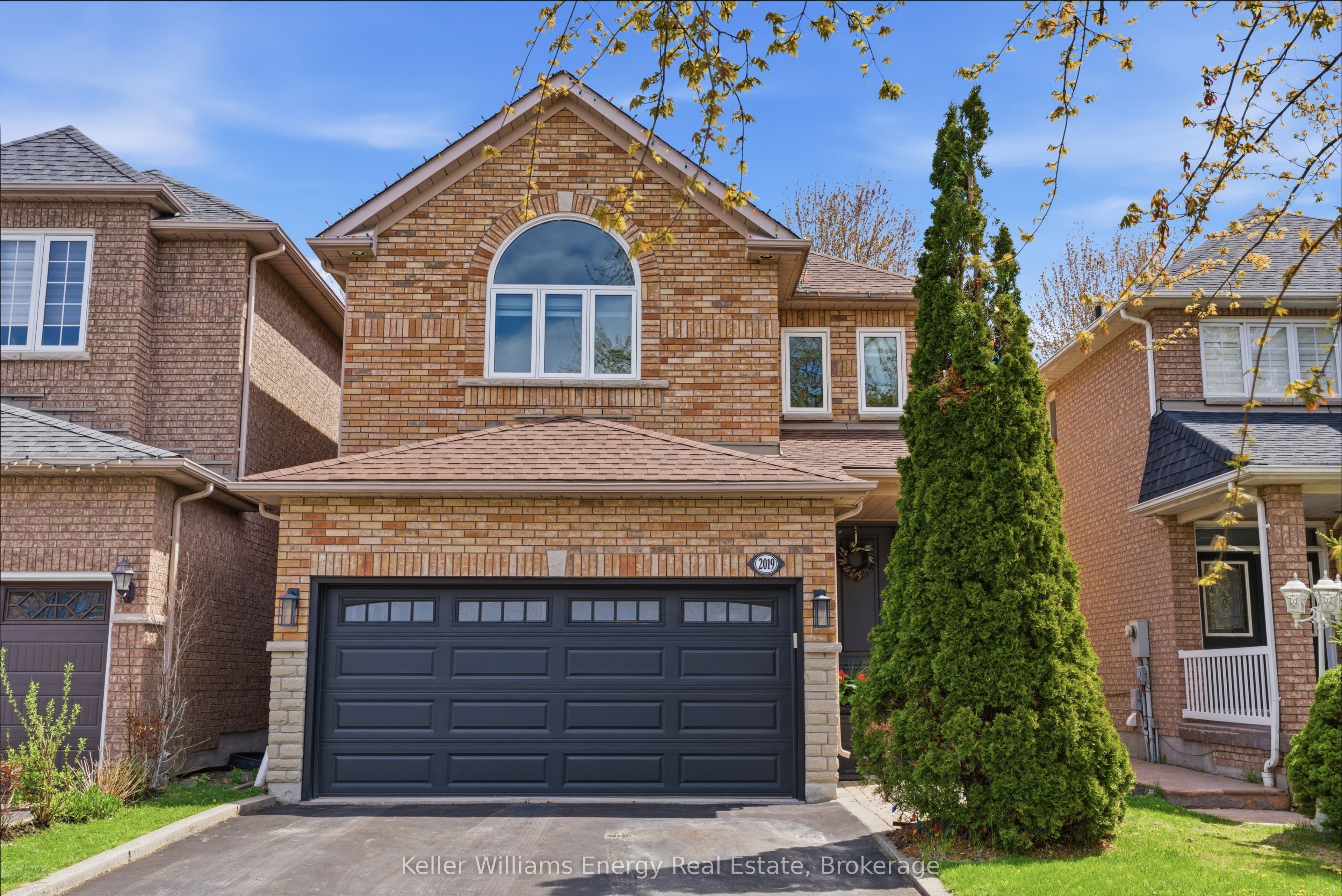 2019 Erin Gate Boulevard, Pickering, ON, L1X 2V5