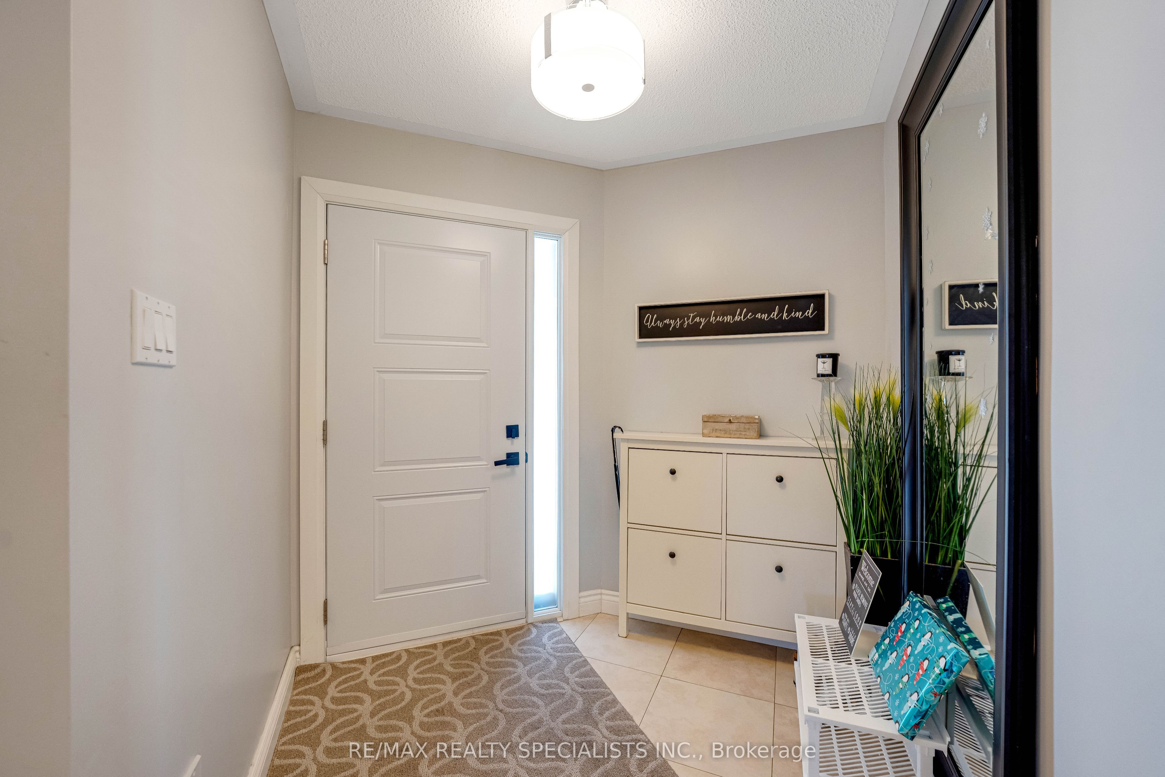 7 Banington Crescent, Brampton, ON, L7A 1G4 photo 2