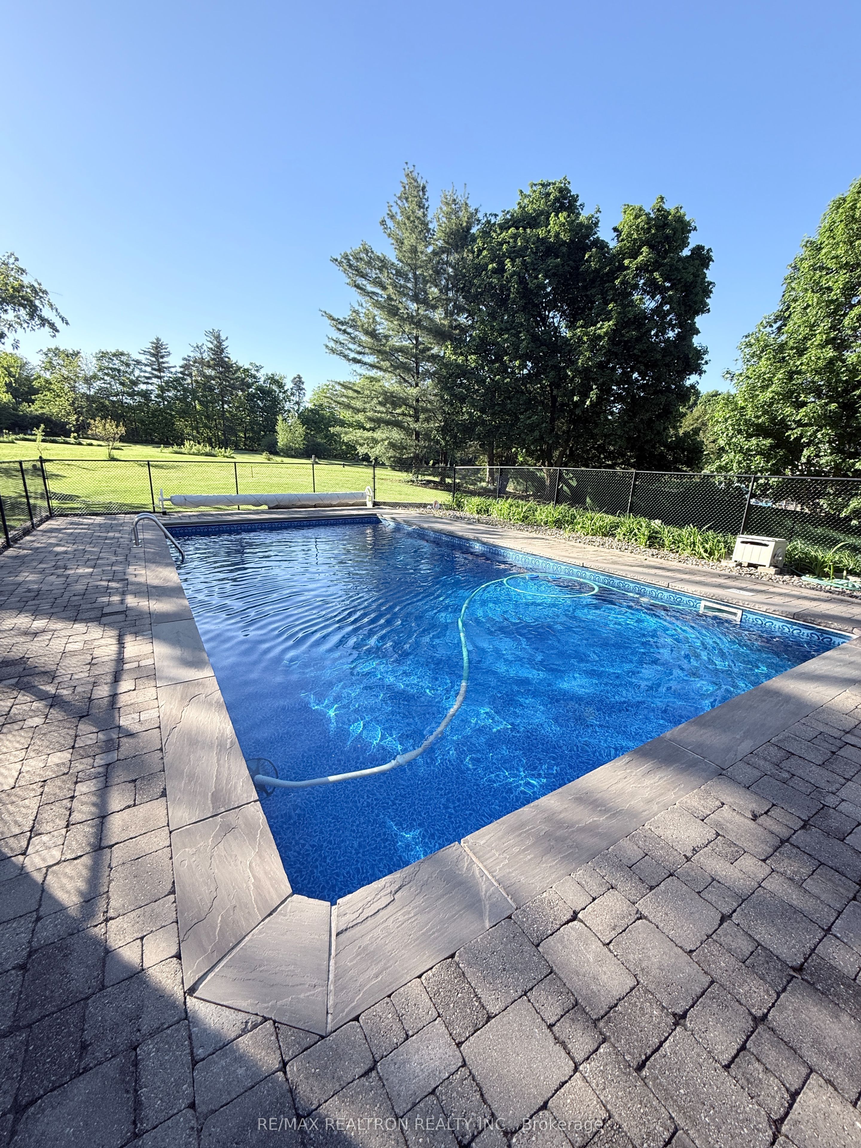 26 Kennedy Road, Caledon, ON, L7C 2A7
