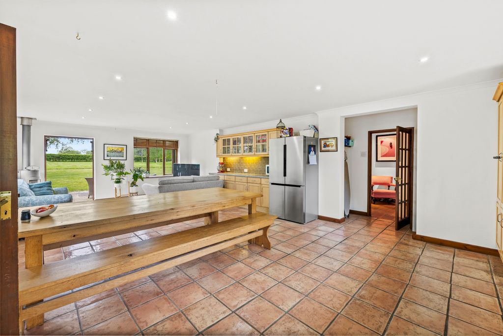 Additional image 16 of 5 bed detached house for saleRef: Gk - Lodge Lane, Redhill RH1