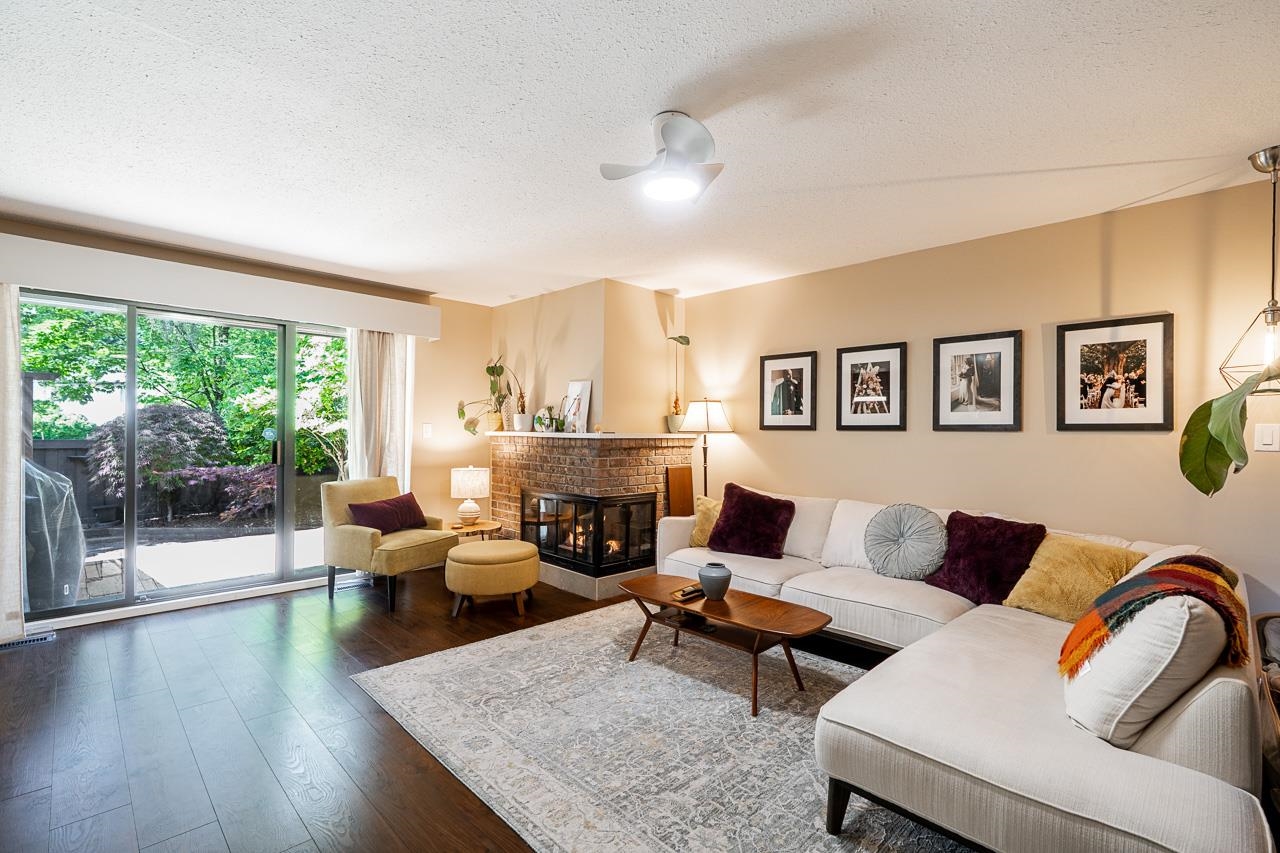 11-3350 Rosemont Drive, Vancouver, BC, V5S 2C9 photo 2