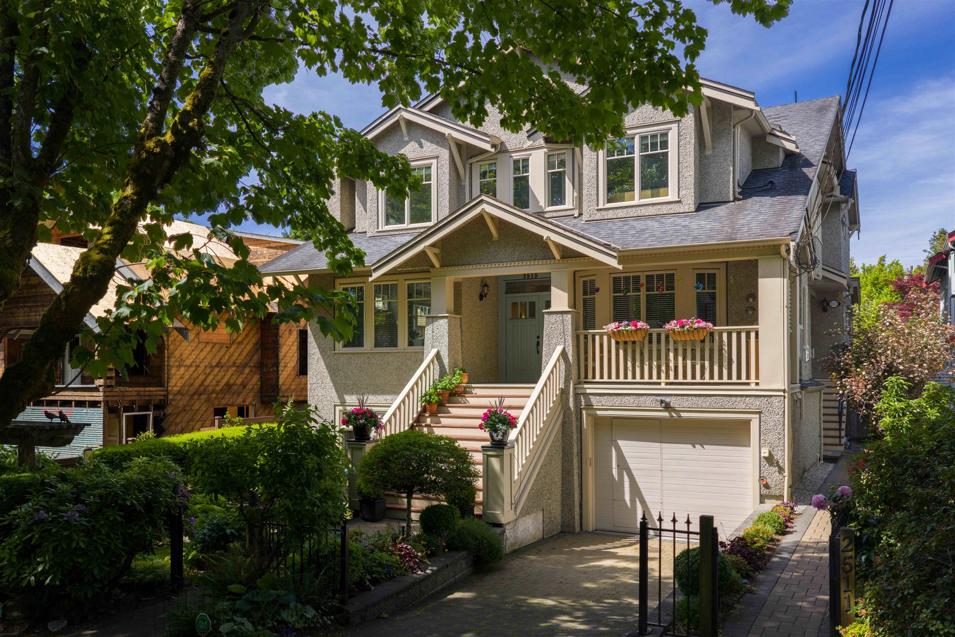 2515 6th Avenue W, Vancouver, BC, V6K 1W4