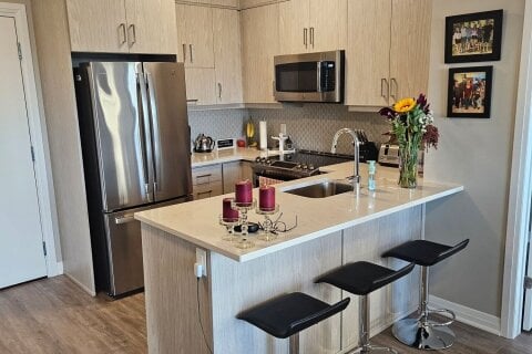 Additional image 7 of 116-95 Dundas Street W, Oakville, ON, L6M 4L9