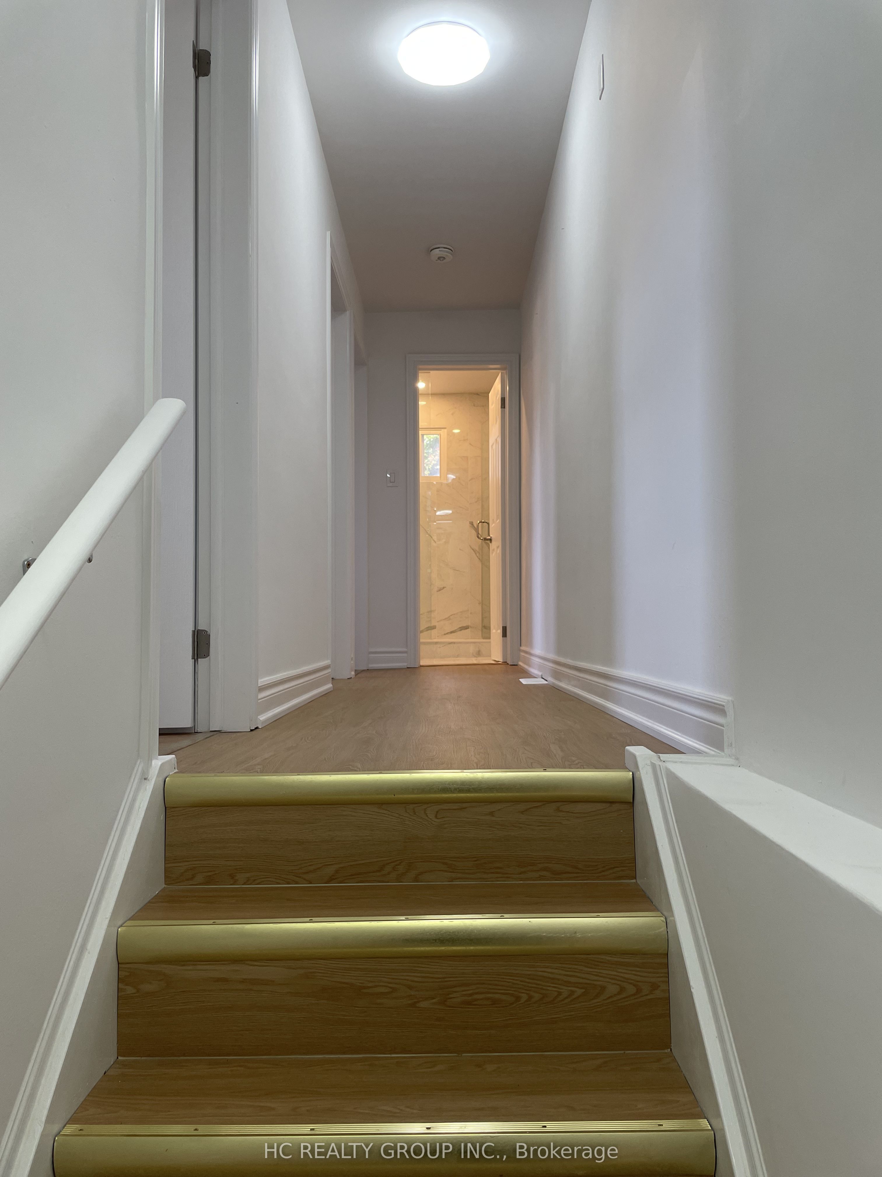 Upper-48 Torrens Avenue, Toronto, ON, M4K 2H8 photo 4