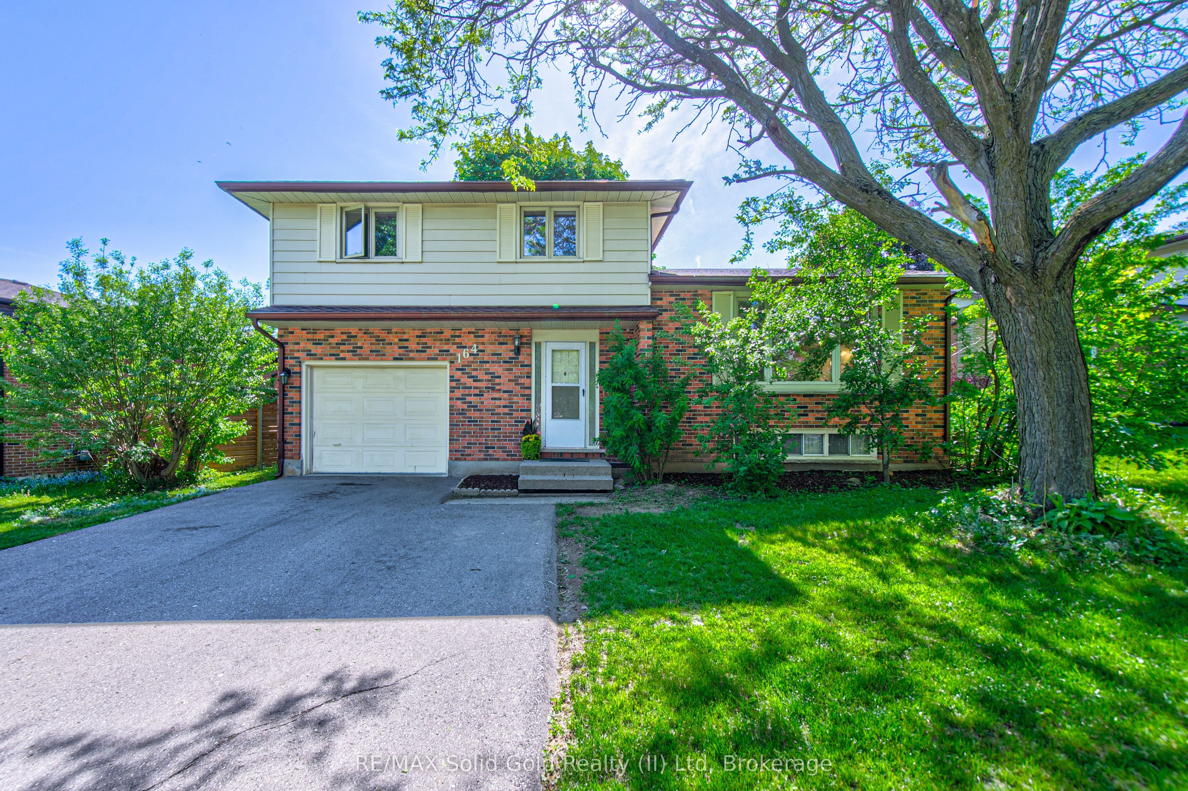 Additional image 2 of 164 White Pine Crescent, Waterloo, ON, N2V 1C1