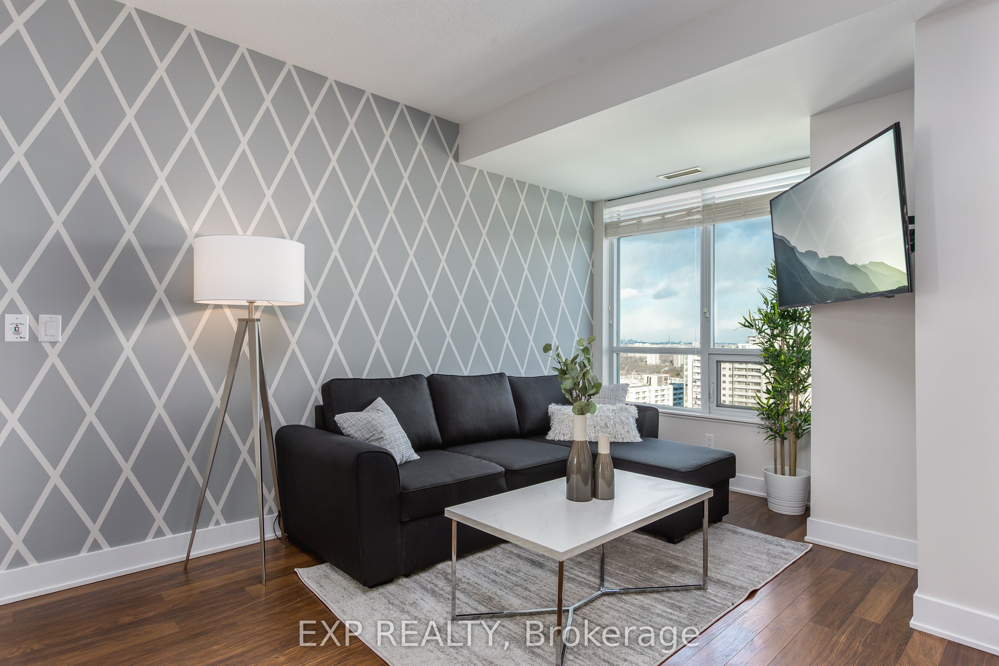 2904-120 Homewood Avenue, Toronto, ON, M4Y 2J3 photo 4
