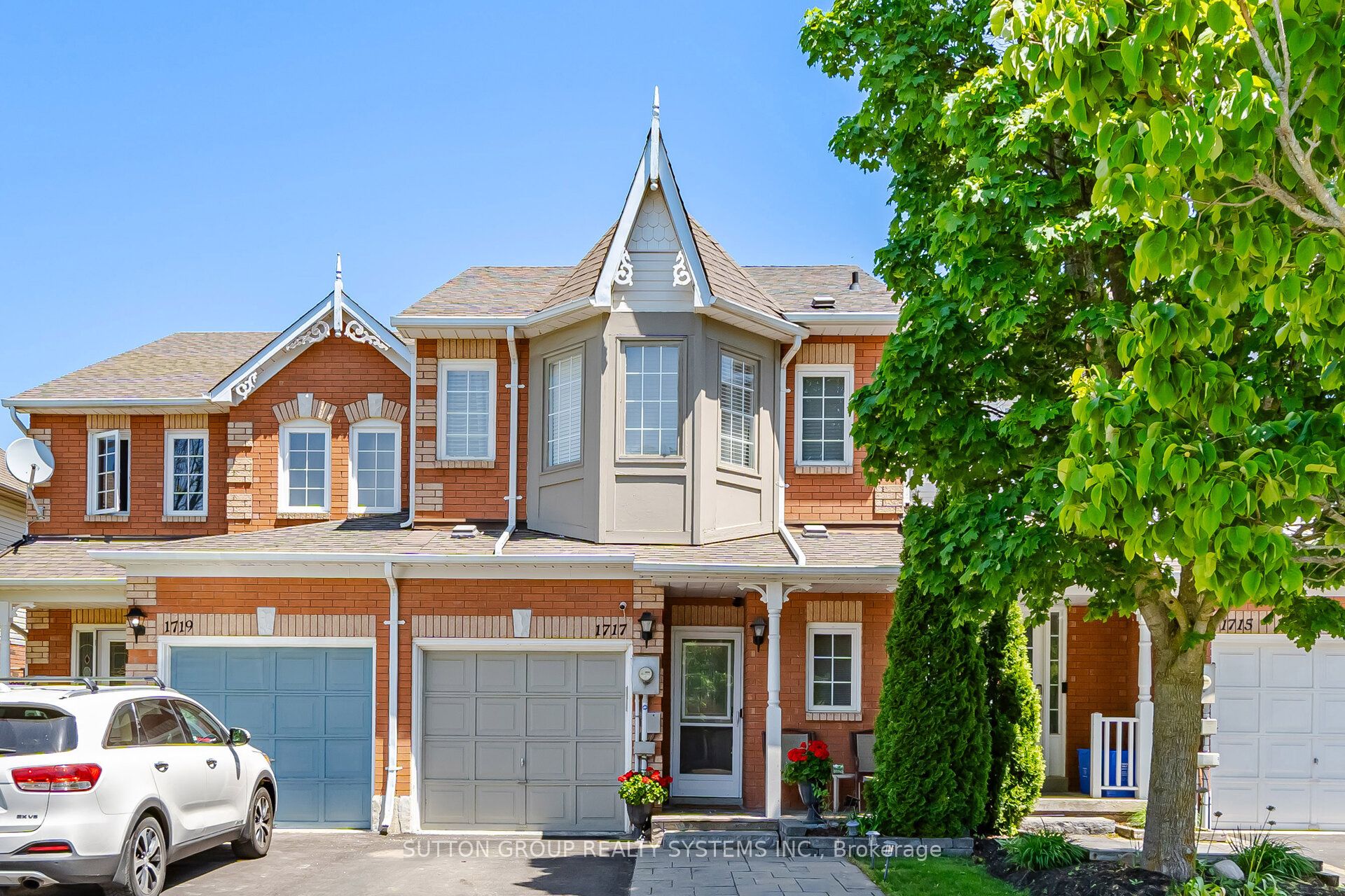 1717 Woodgate Trail, Oshawa, ON, L1G 8B4