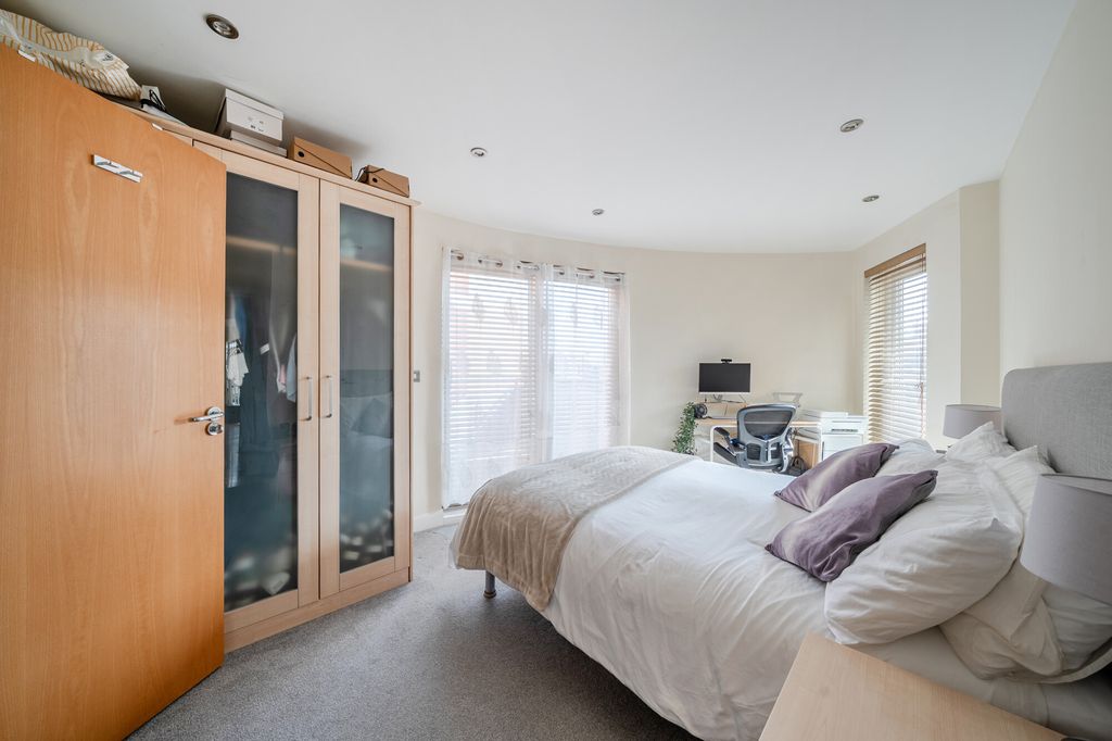 Additional image 9 of 2 bed flat for saleNorthway, Rickmansworth WD3