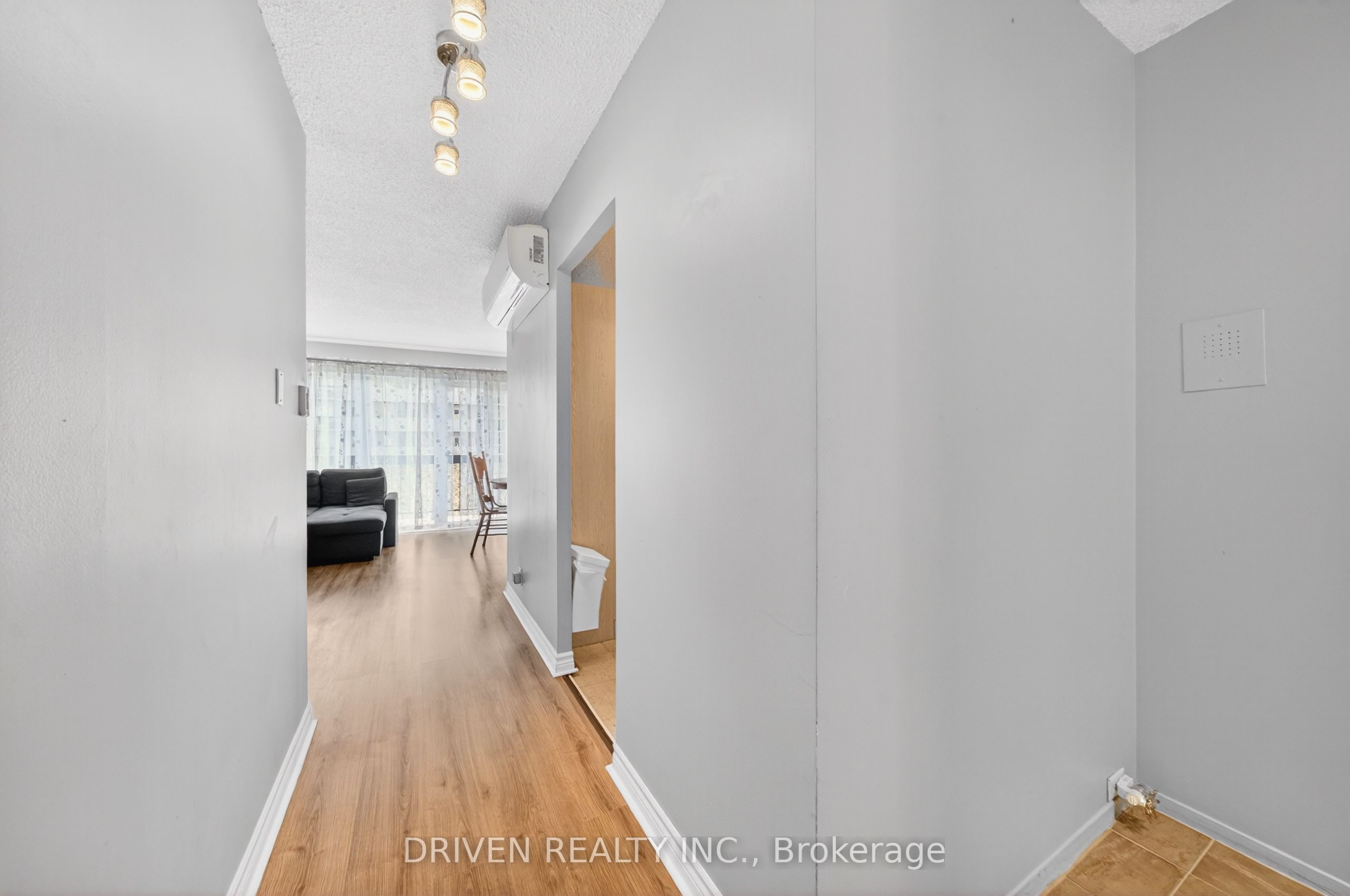 Additional image 3 of 404-158 A Mcarthur Avenue, Ottawa, ON, K1L 7E7