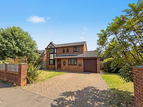 Ross Avenue, Whitefield M45
