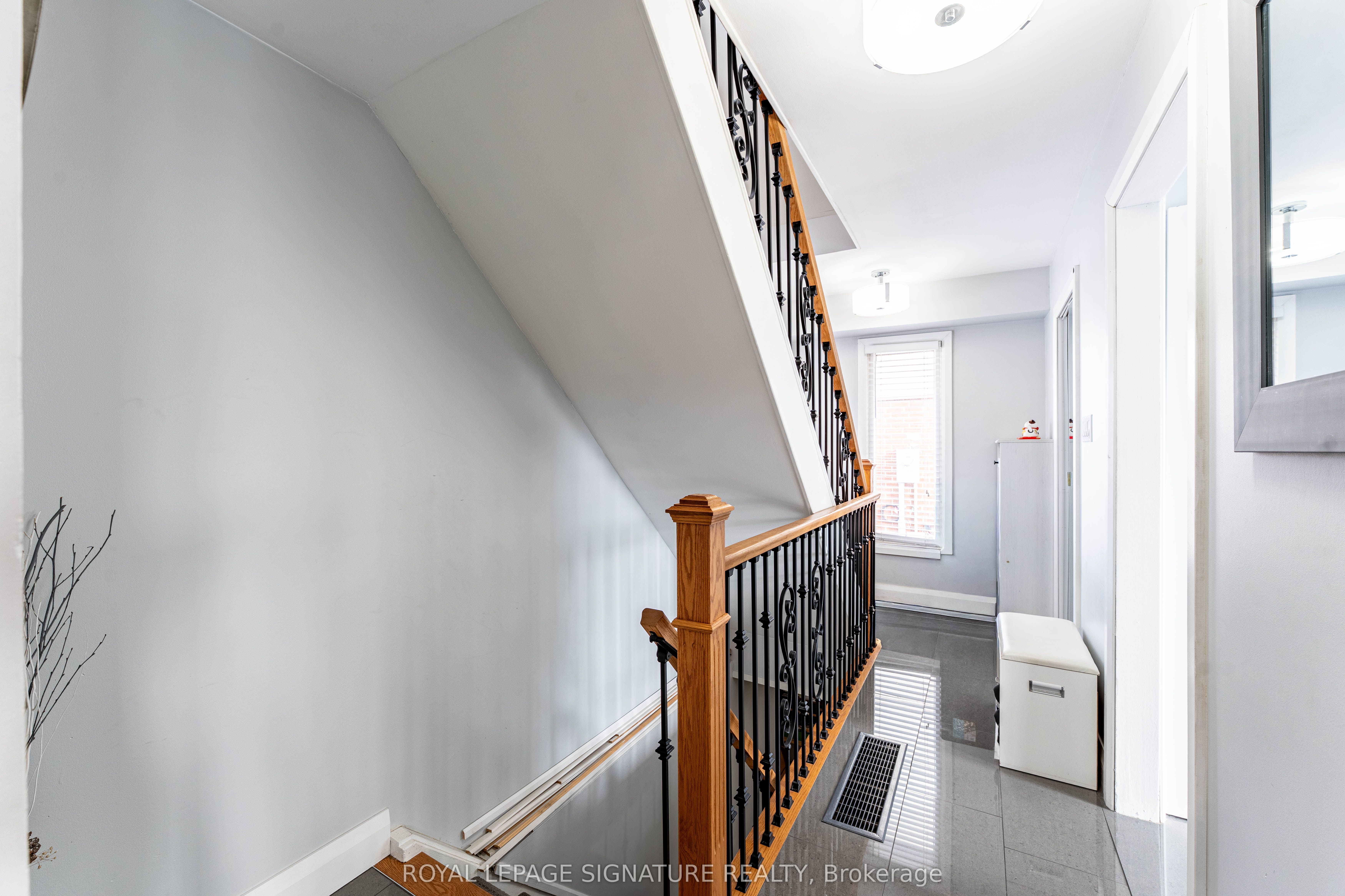 Additional image 6 of 25 Hun Crescent, Toronto, ON, M9V 4G3