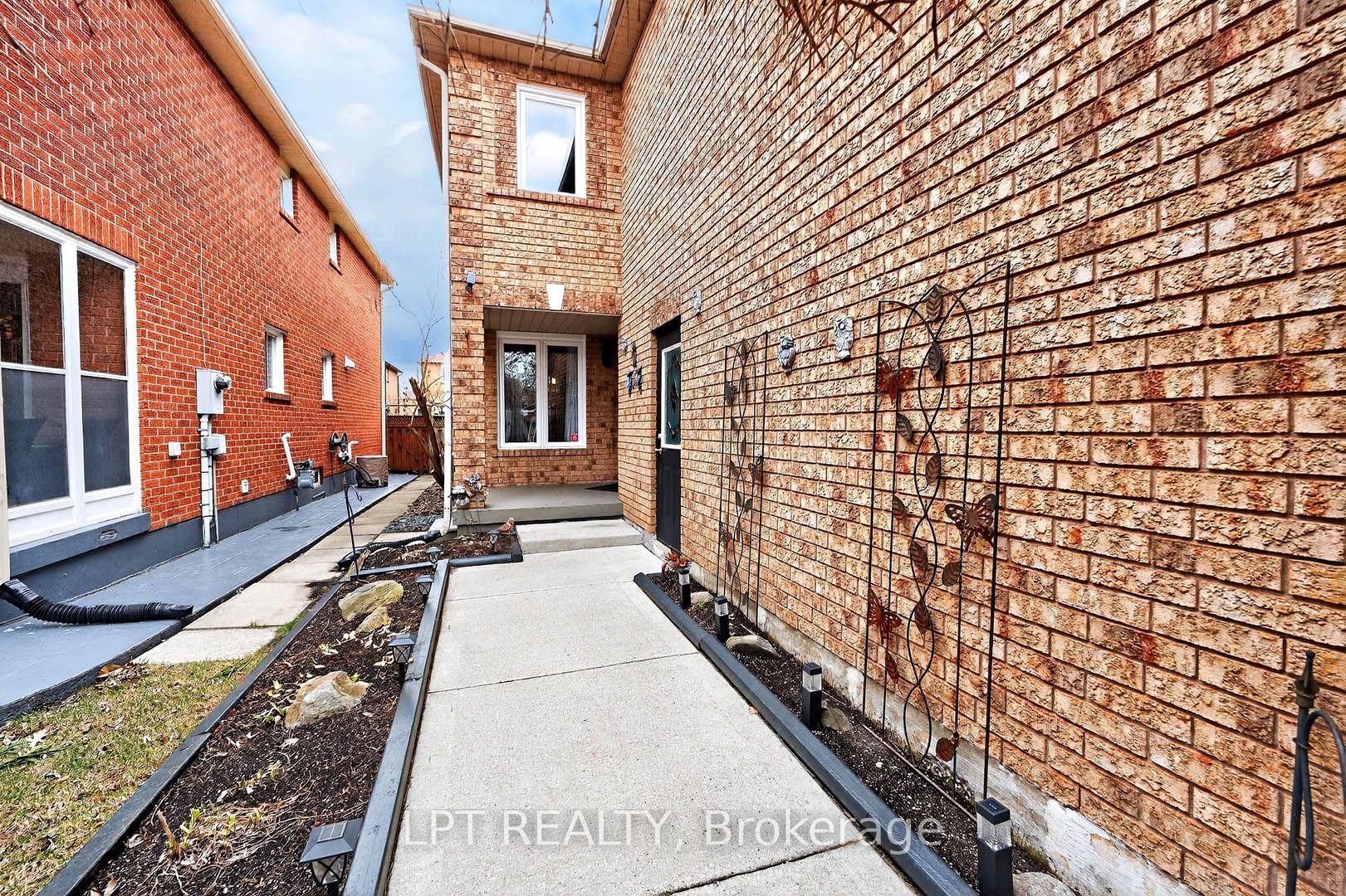 Additional image 5 of 3753 Densbury Drive, Mississauga, ON, L5N 6Z2