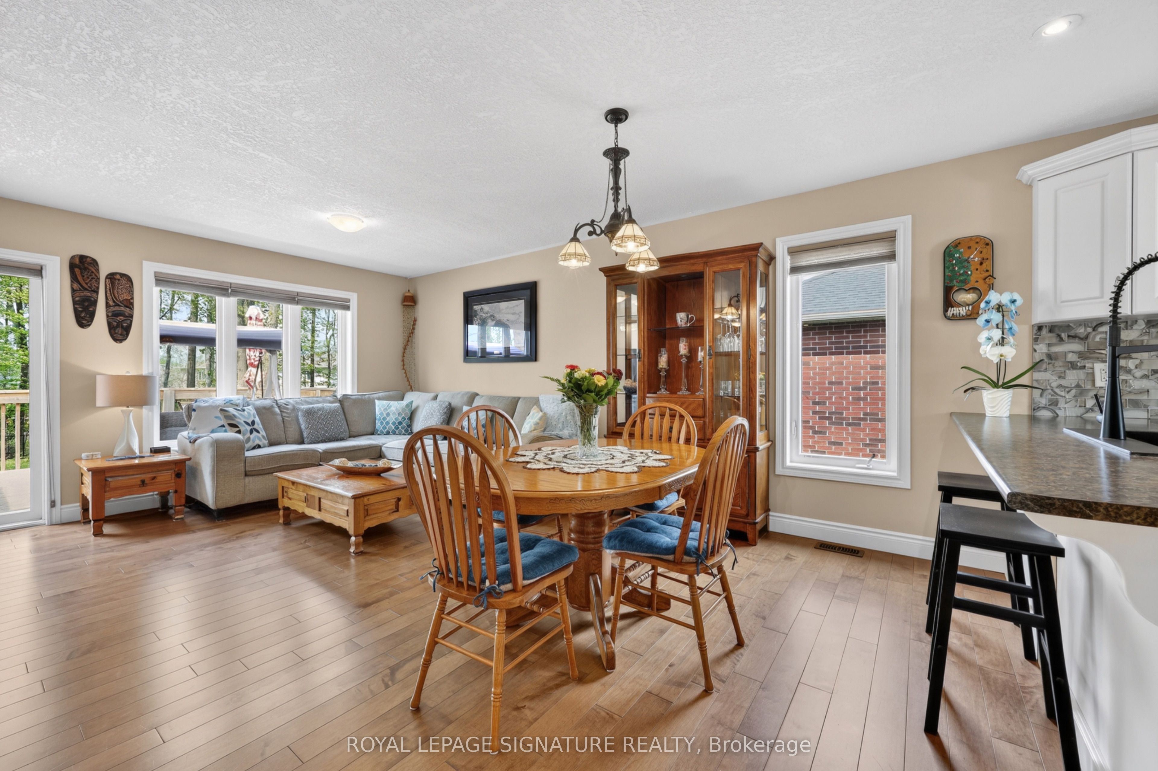 22 Hunter Avenue, Tay, ON, L0K 2A0 photo 3