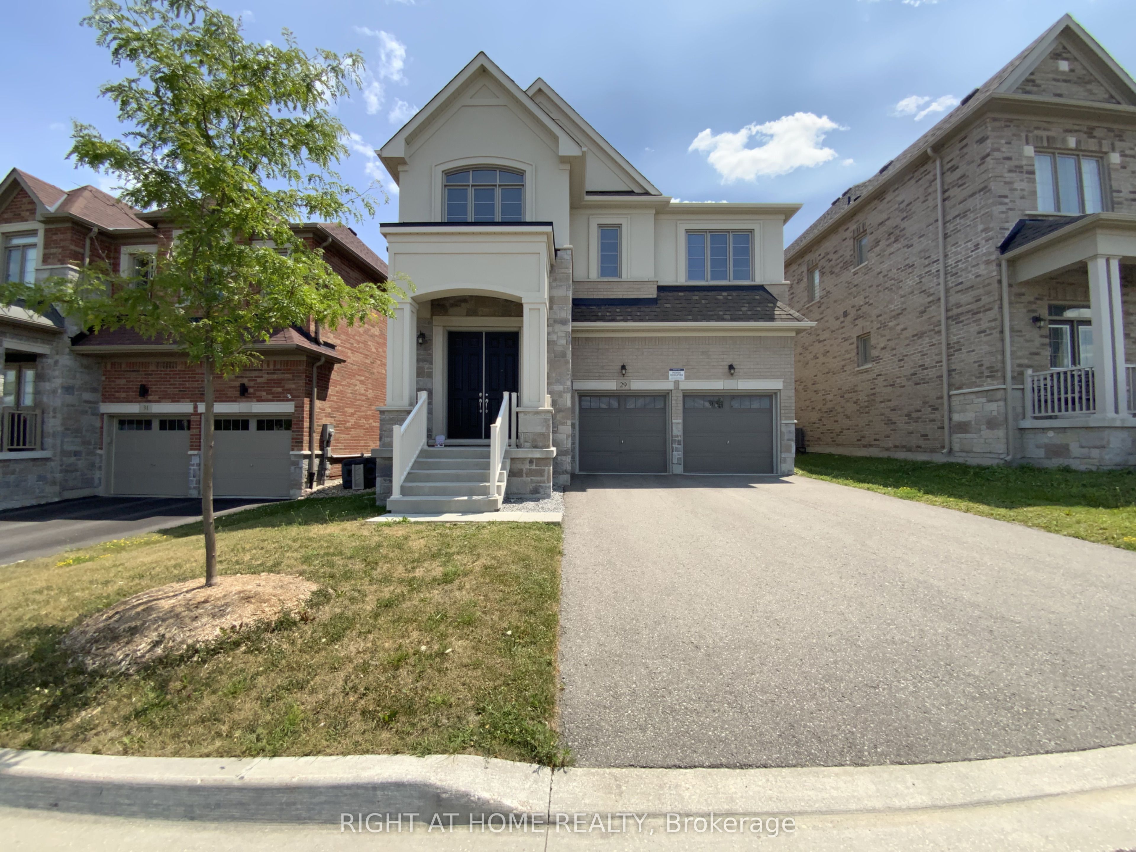 29 Pear Blossom Way, East Gwillimbury, ON, L9N 0T3