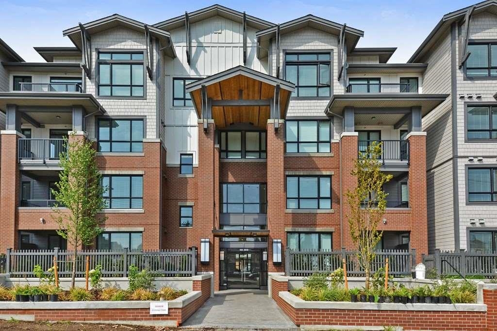 305-2960 151 Street, Surrey, BC, V4P 0G3