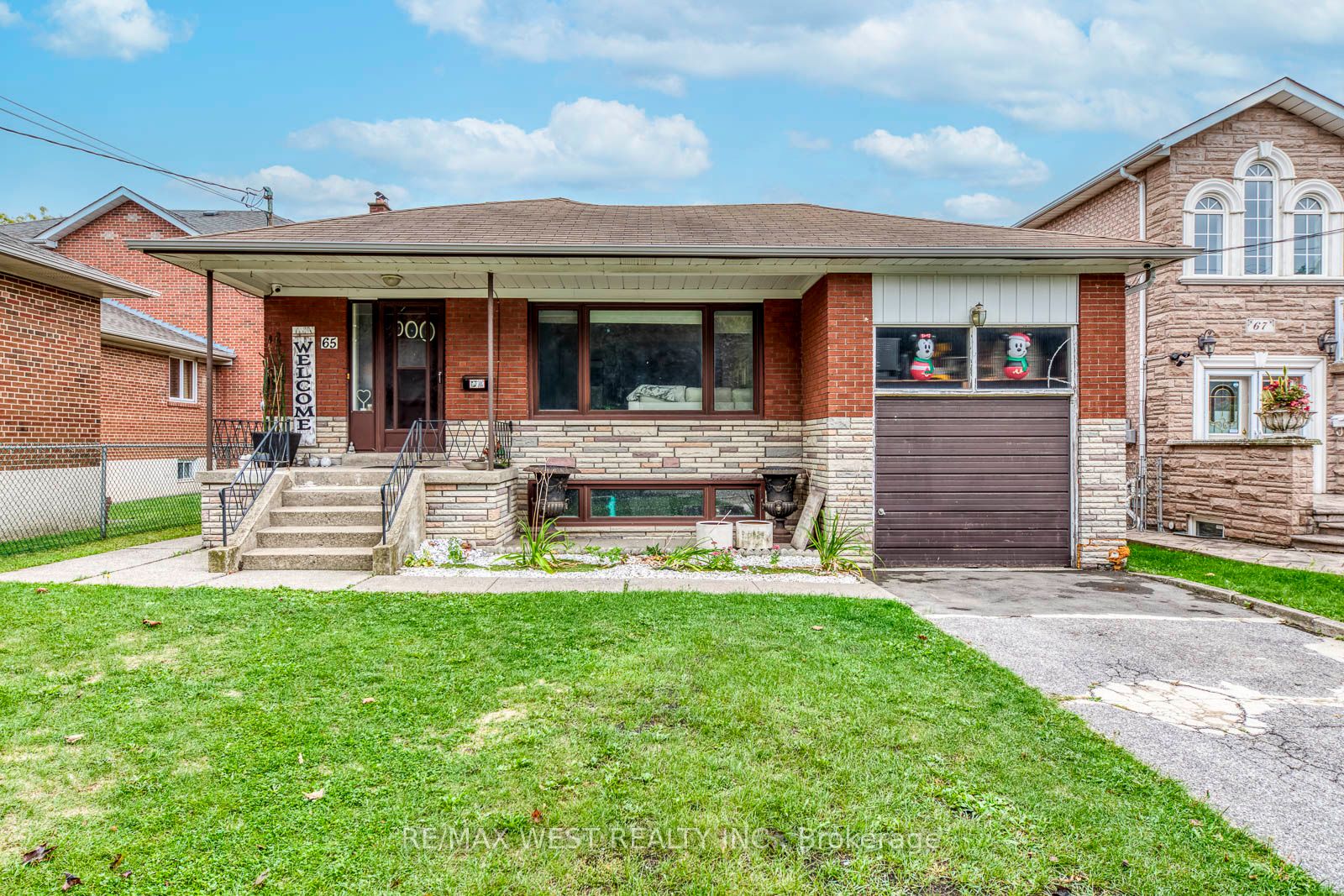 65 North Park Drive, Toronto, ON, M6L 1K4