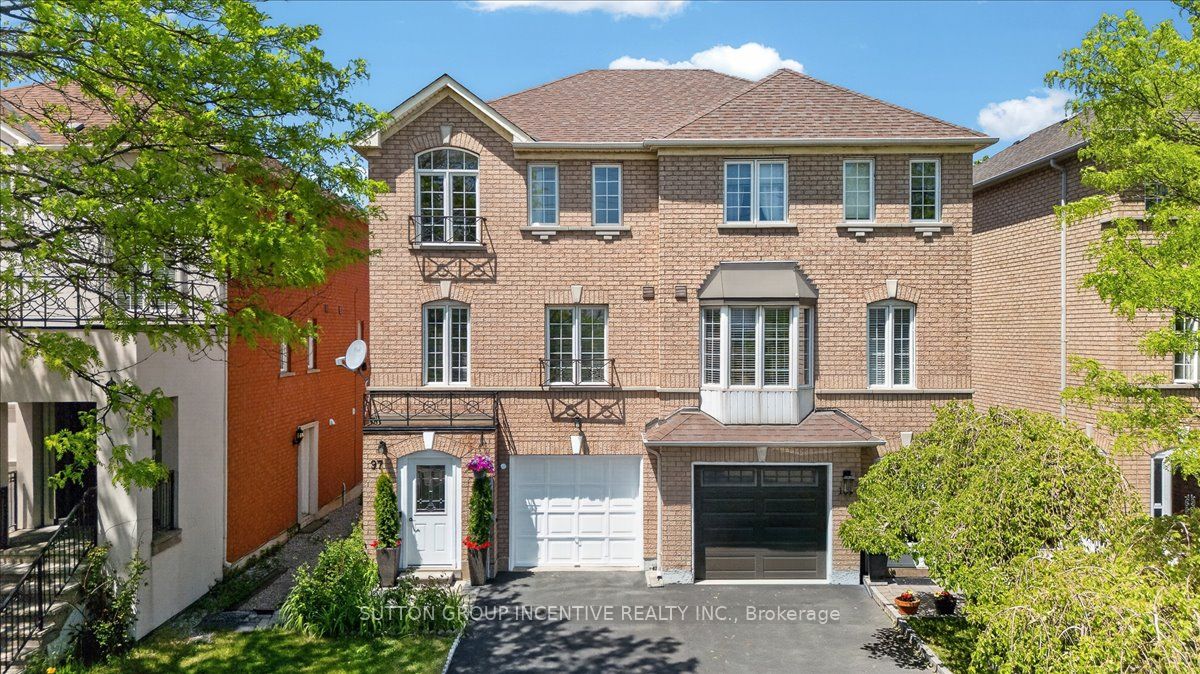 97 Yellowood Circle, Vaughan, ON, L4J 8M3 photo 2