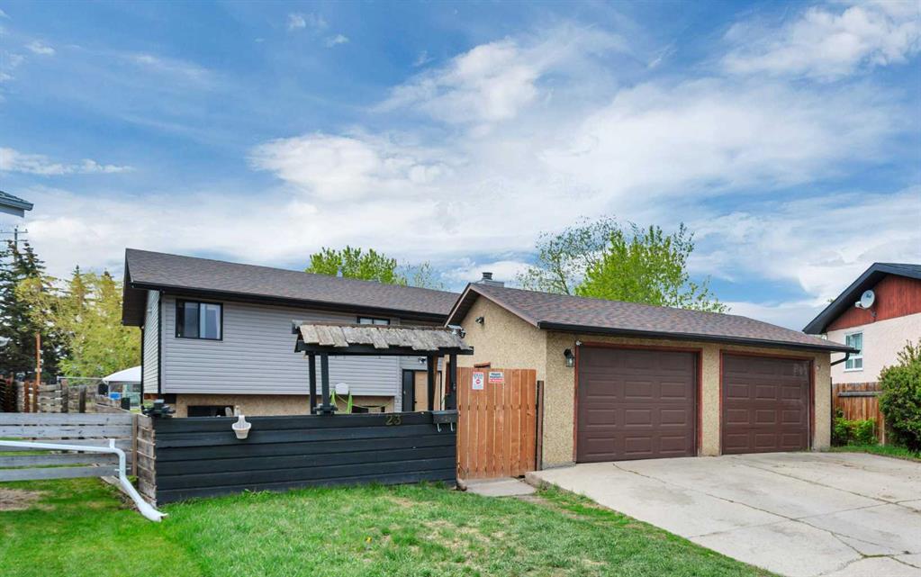 23 Newcombe Crescent, Red Deer, AB, T4P1T9