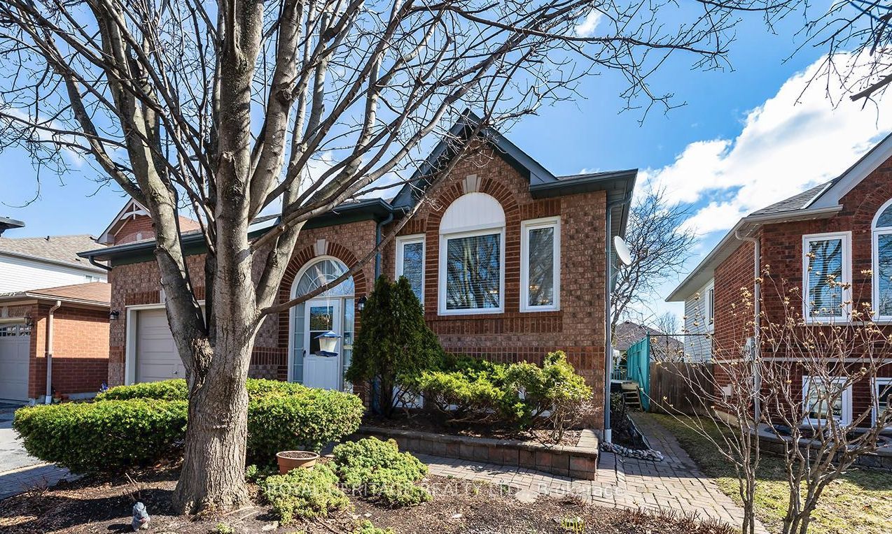 31 Thames Drive N, Whitby, ON, L1R 2M2 photo 2
