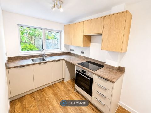 Halstock Avenue, Bristol BS16
