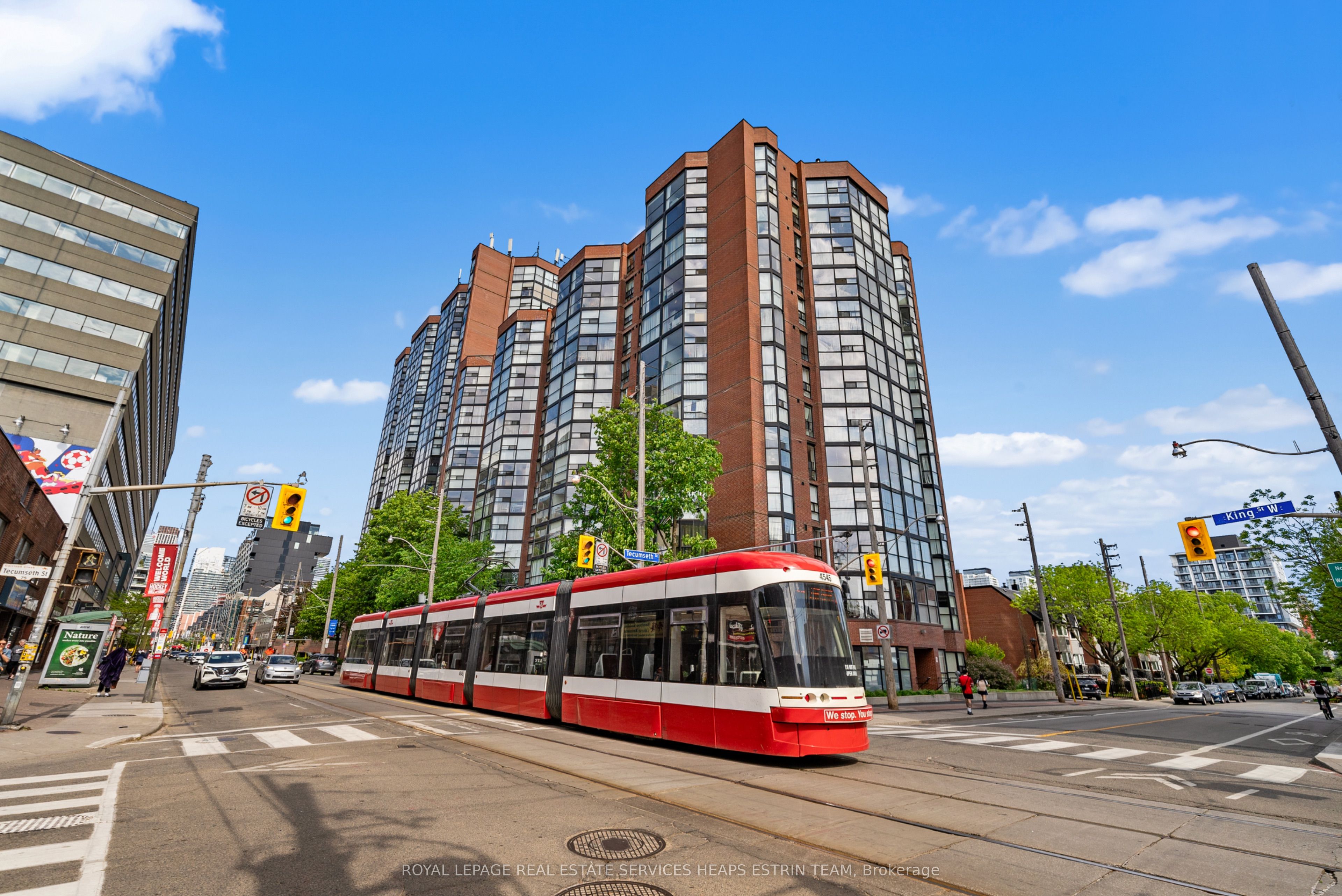 306-725 King Street W, Toronto, ON, M5V 2W9