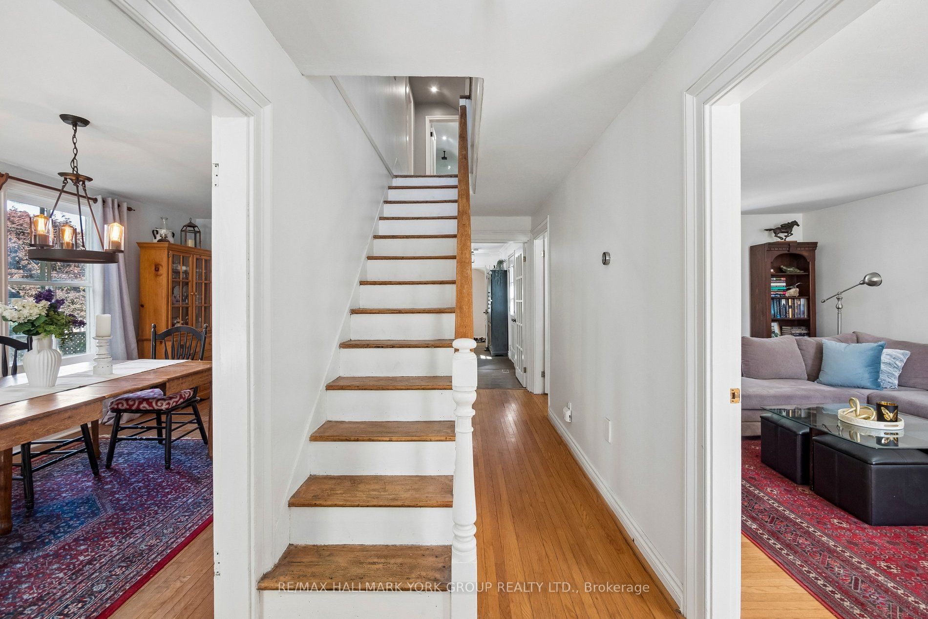 37 Arnold Crescent, Richmond Hill, ON, L4C 3R6 photo 4