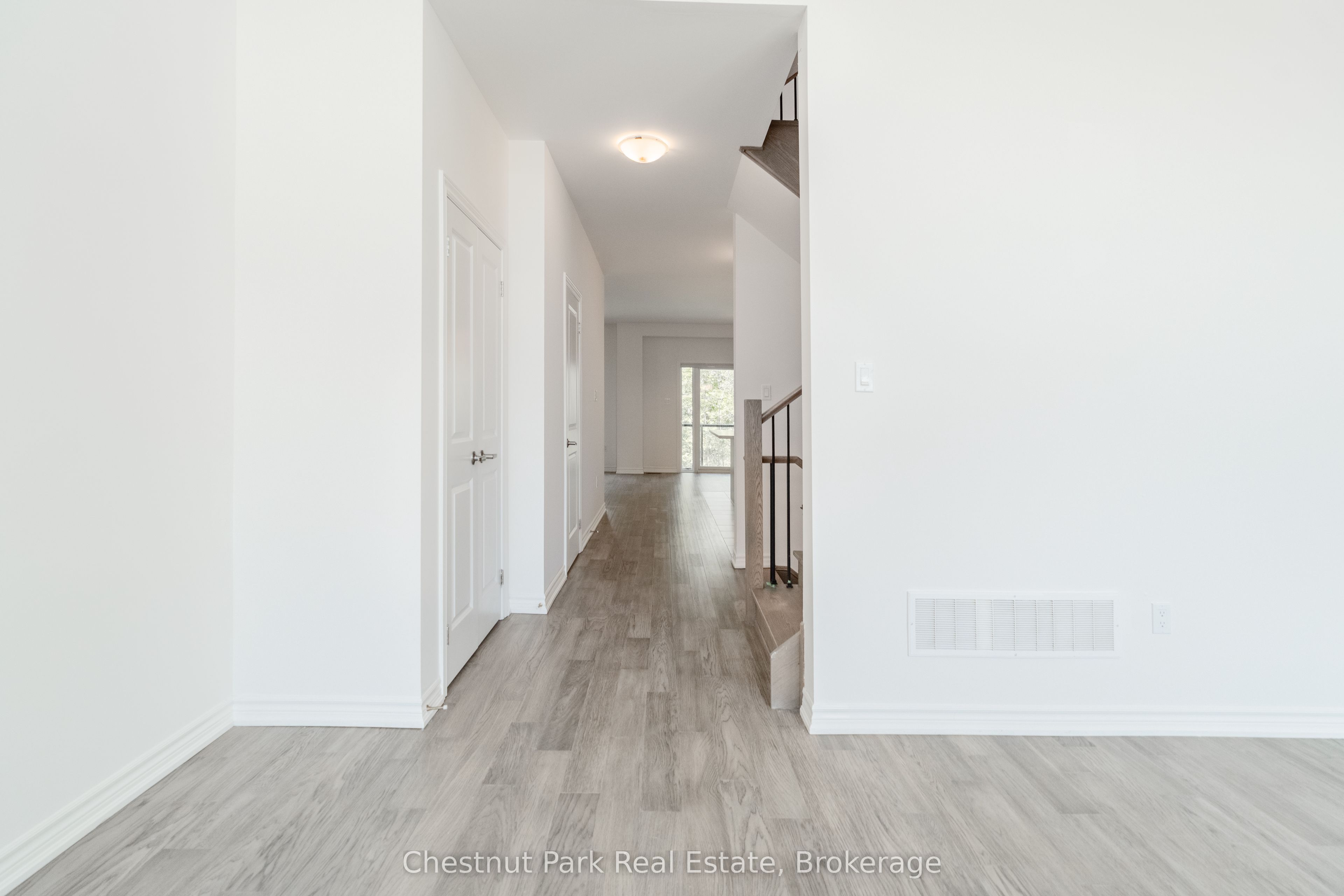 Additional image 4 of 112 Sebastian Street, Blue Mountains, ON, N0H 1J0