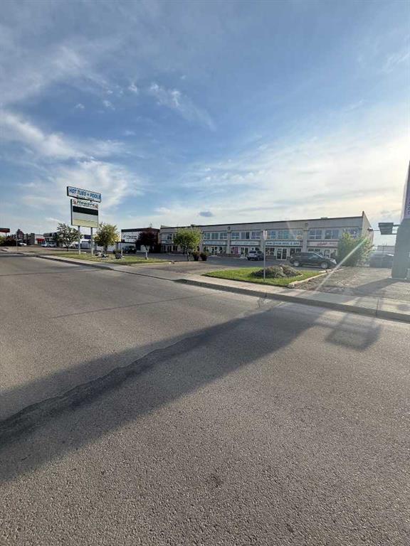 6782 50 Avenue, Red Deer, AB, T4N 3W7