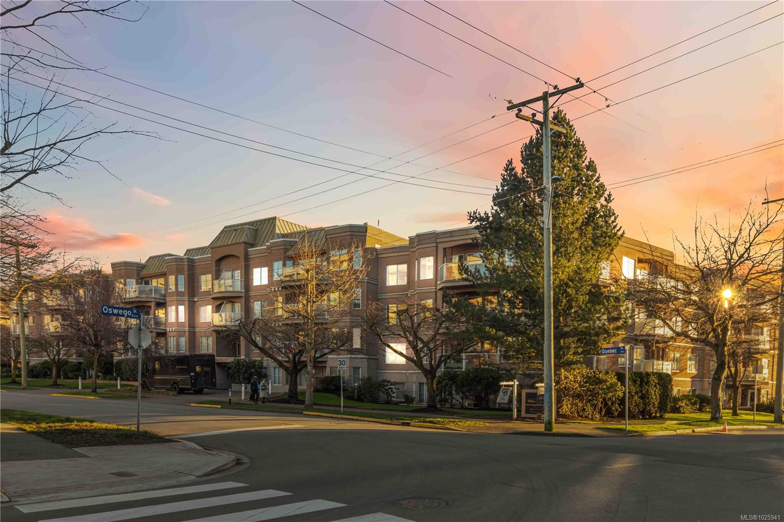 #305-405 Quebec Street, Victoria, BC, V8V 4Z2