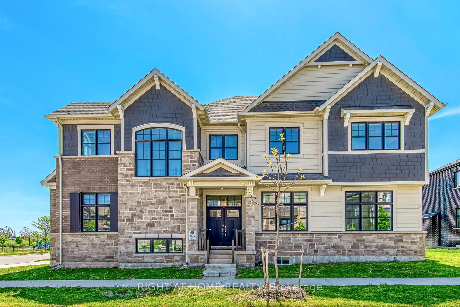 Additional image 3 of 1387 Aymond Crescent, Oakville, ON, L6H 7W9