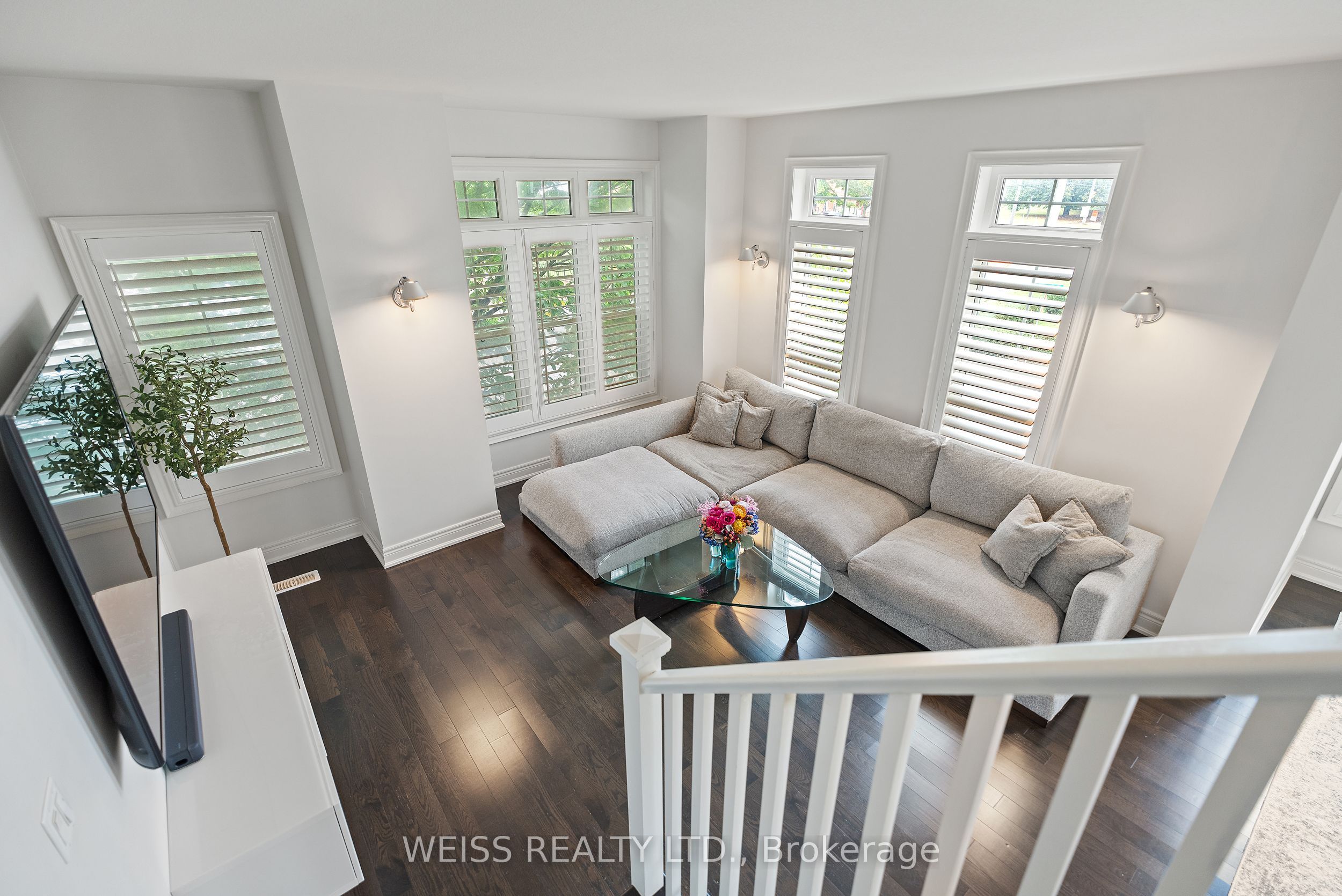 2 Ella Street, St. Catharines, ON, L2R 0A8 photo 3