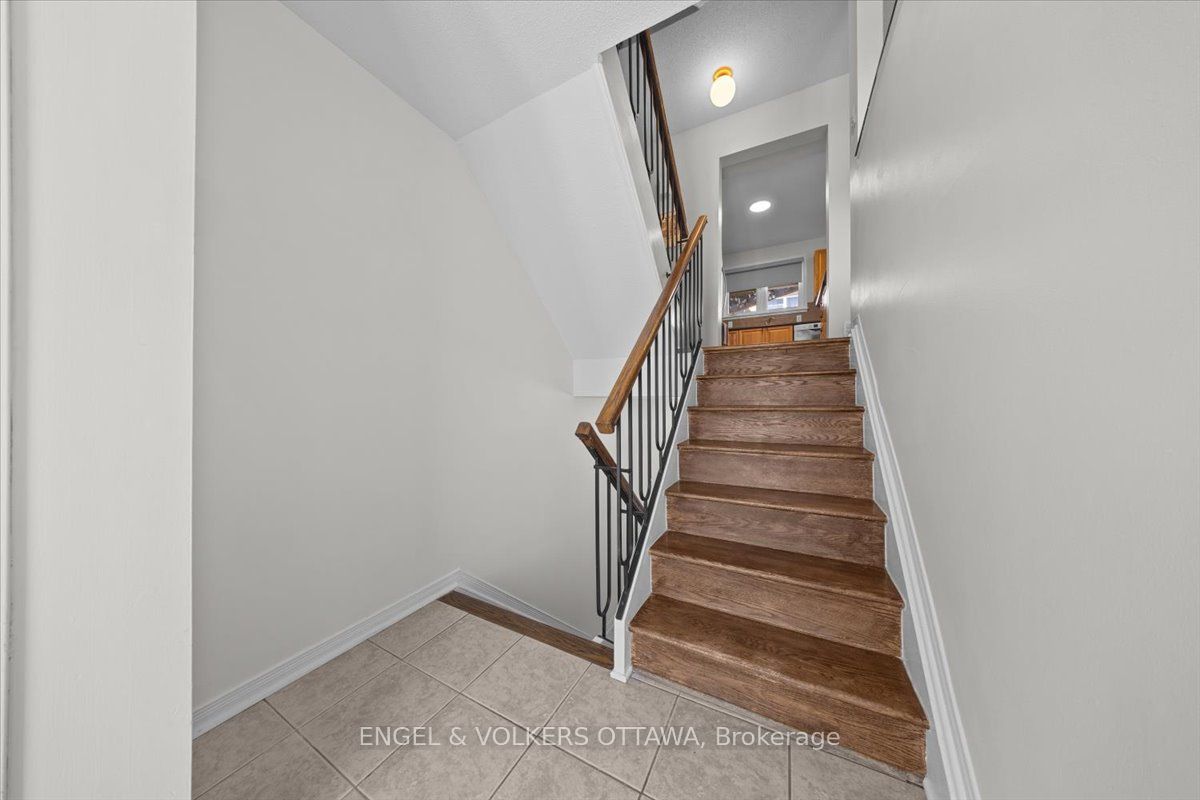 Additional image 4 of 241 Monterey Drive, Ottawa, ON, K2H 7B1