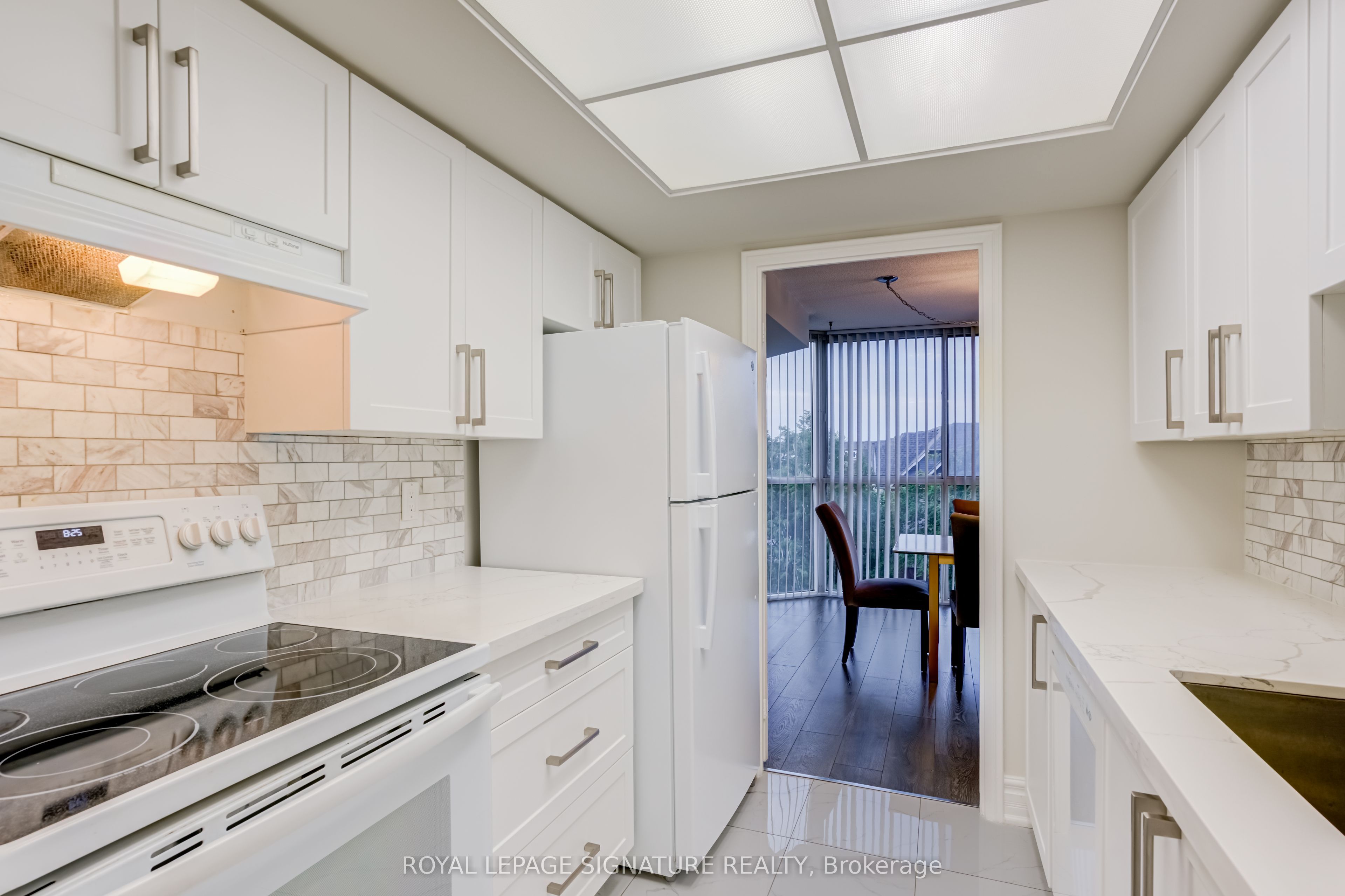Additional image 3 of 405-880 Dundas Street W, Mississauga, ON, L5C 4H3