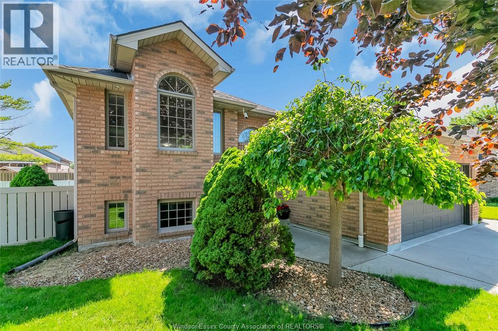 944 Imperial Crescent, Windsor, ON, N9G2T2 photo 4