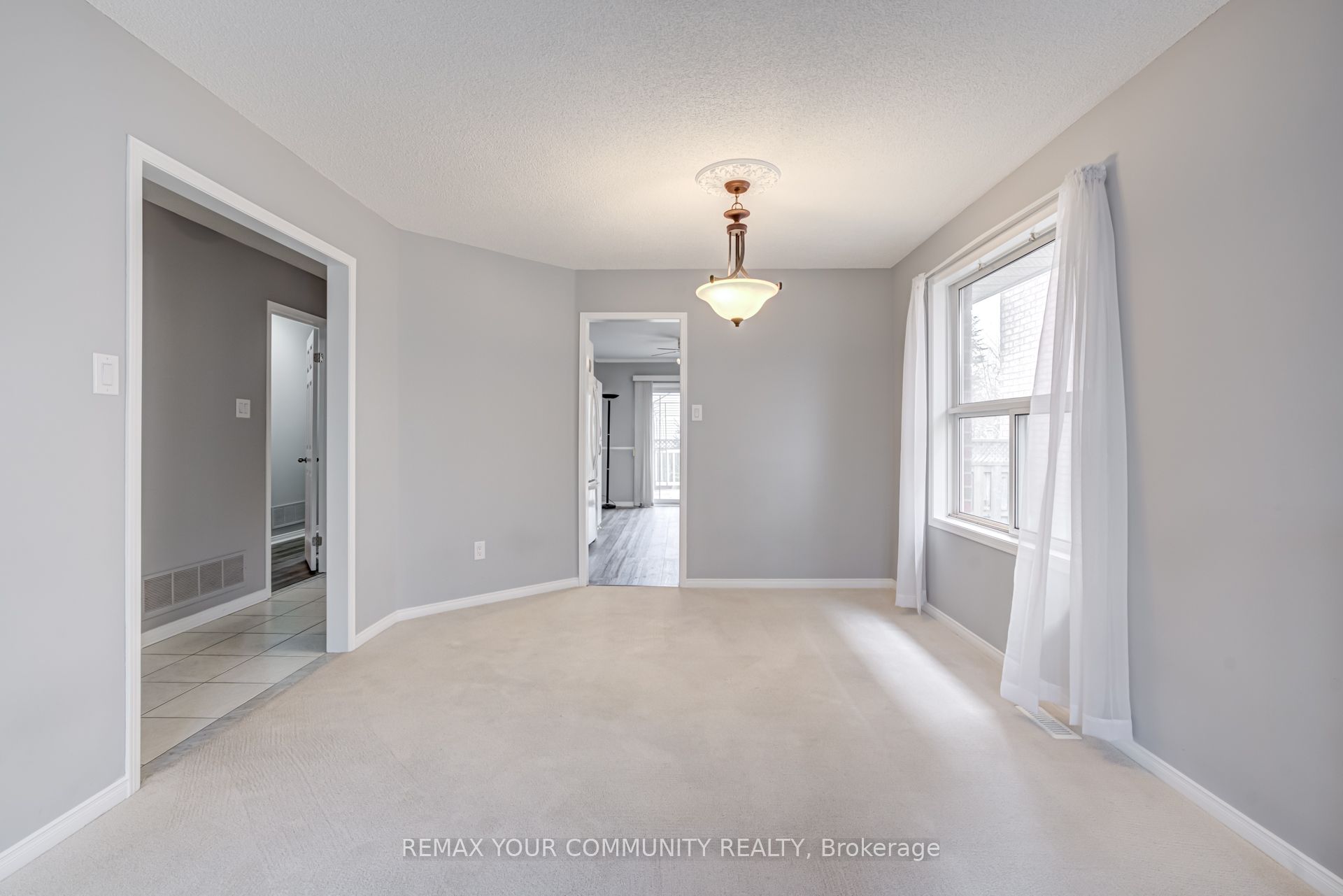 47 Mcveigh Drive, Barrie, ON, L4N 7E4 photo 5