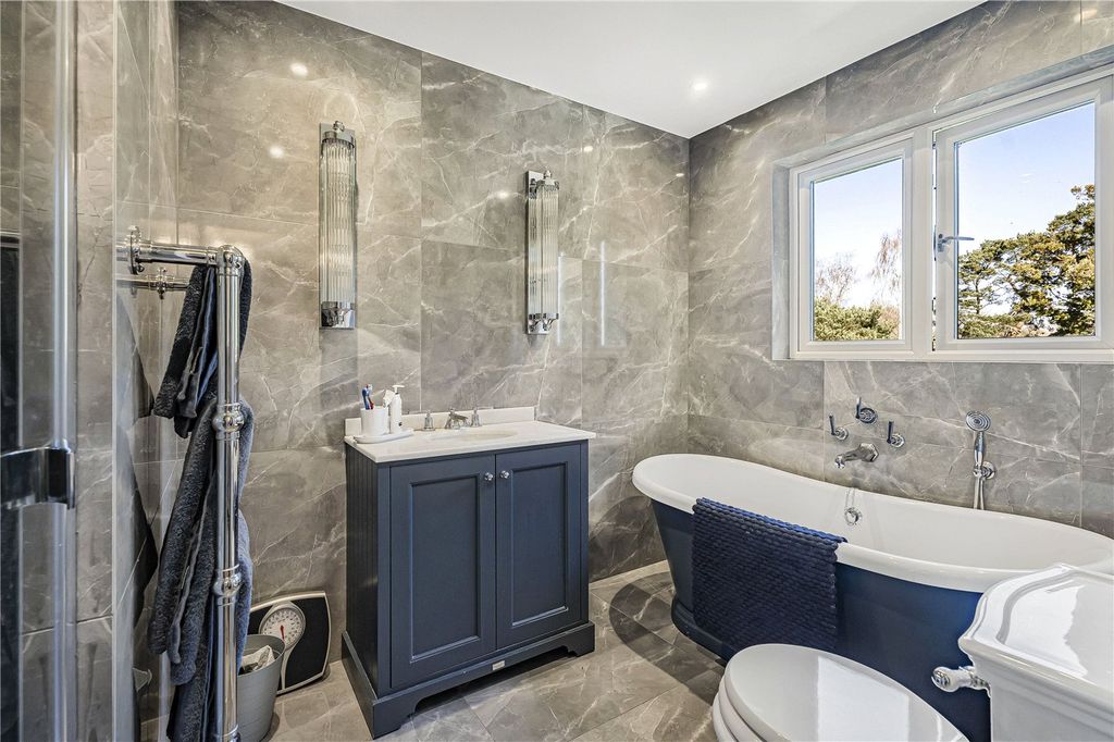 Additional image 14 of 4 bed detached house for saleThe Warren, Radlett, Hertfordshire WD7