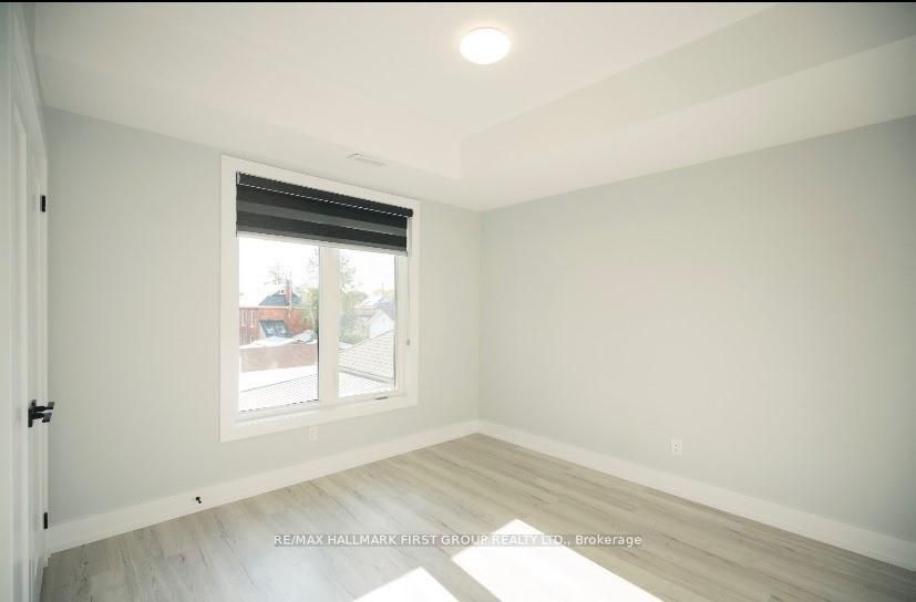 1-180 Prince Street W, Oshawa, ON, L1G 4E6 photo 5