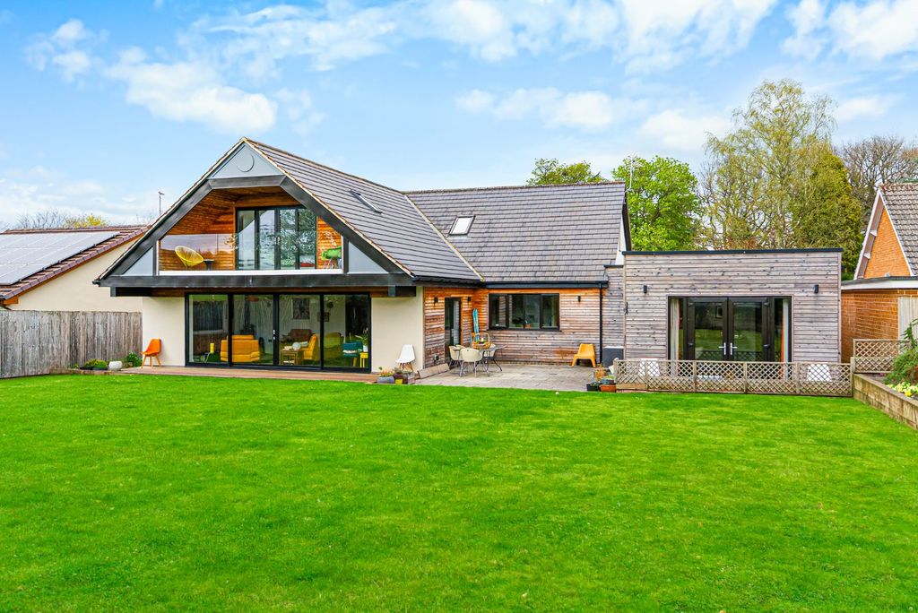 5 bed detached house for salePalace Road, Ripon, North Yorkshire HG4