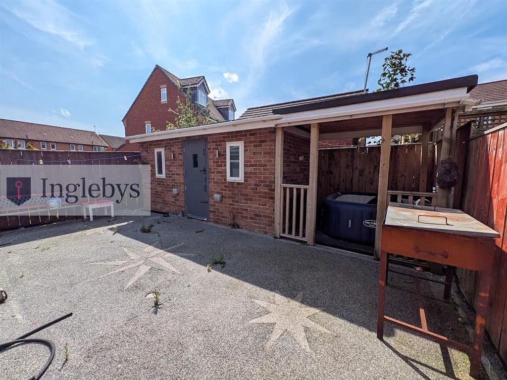 Additional image 18 of 5 bed semi-detached house for saleTrevose Close, Redcar TS10