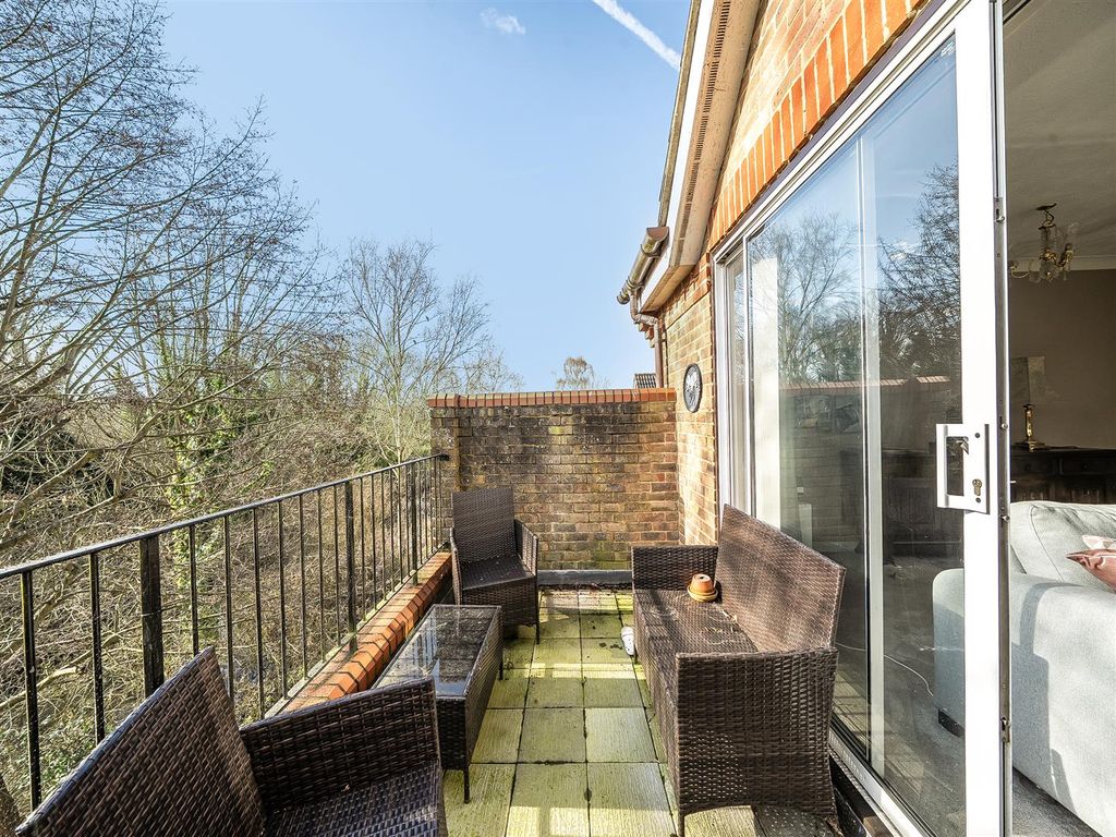 Additional image 7 of 2 bed flat for saleSalters Close, Rickmansworth WD3