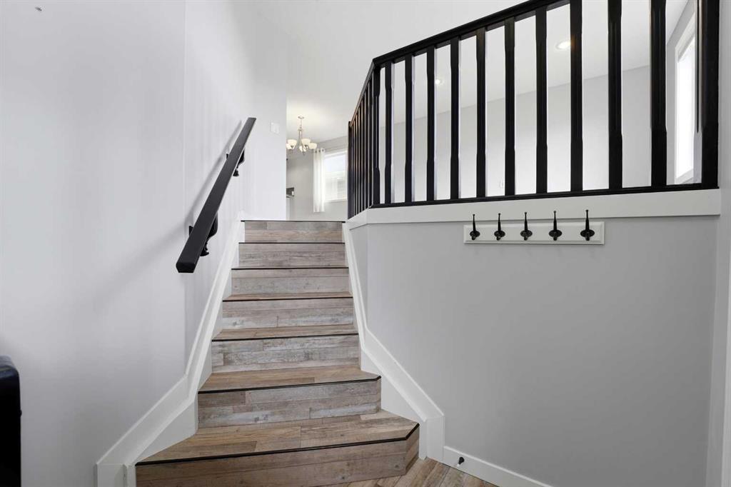 71 Long Close, Red Deer, AB, T4R 0J4 photo 3