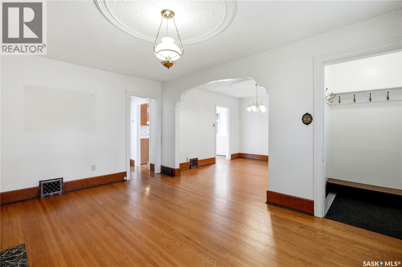 525 5th Street E, Saskatoon, SK, S7H1G2 photo 5