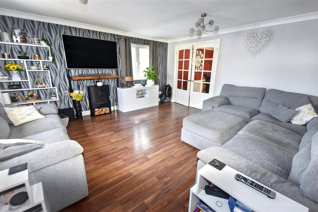 Additional image 2 of 4 bed detached house for saleHeathfield Gardens, Redruth Highway, Redruth TR15