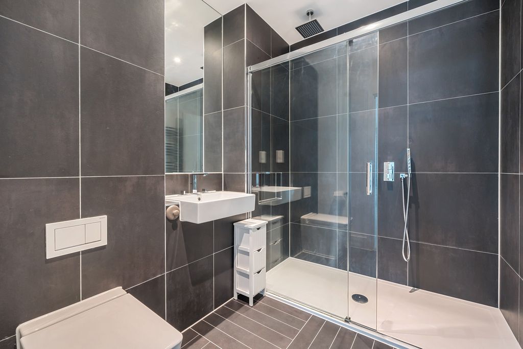 Additional image 12 of 2 bed flat for saleKings Road, Reading RG1