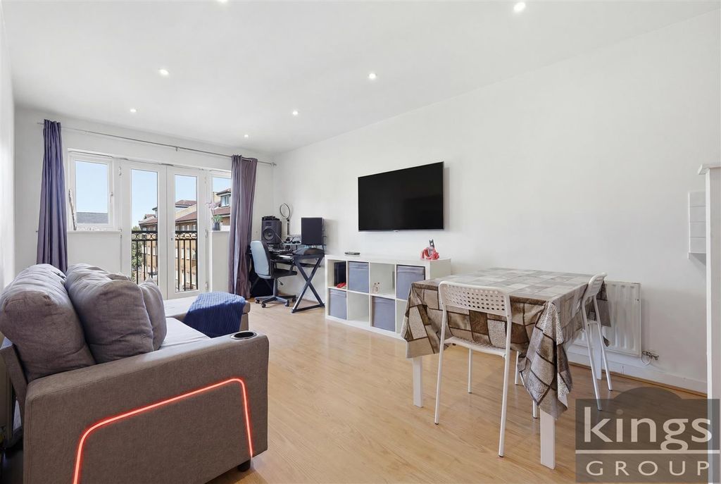 Additional image 5 of 1 bed flat for saleFoundry Gate, Waltham Cross EN8